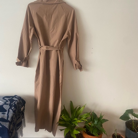 Brand new trench coat - Picture 10 of 11